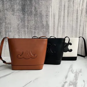 Hochwertige Designer Mode Luxurys Designer -Tasche Leder Handtasche Triomphe Eimer Tasche Freier Frauen Schulterkreuzkörperbeutel