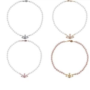 2022 Luxury Designer Short Pearl Rhinestone Orbit Necklace ClaVicle Chain Chain Baroque Pearl Choker Halsband för kvinnor smycken gåva310s
