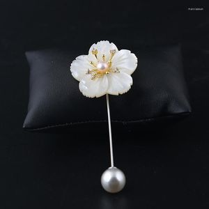 Spille Spilla ad ago lungo di alta qualità Perni di fiori con strass di perle di conchiglia per accessori per colletto di camicia a scialle da donna