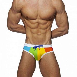 Men's Swimwear moda Men masculino Push up Swim Swim Briefs masculinos Sexy Roupa de roupas de banho gays de biquíni shorts Rainbow J220913