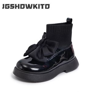 Botas de moda infantil PU PU Solid Black Bow Girls Uniform Primavera e outono Kids Flying Knit School Shoes Sapatos 220919