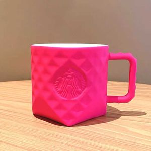 Verão Starbucks Fluorescente Diamante rosa Corte Tumbler de cerâmica ml Coffee de café com alça