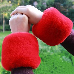 Knäskydd ärmkvinna Autumn och Winter Fur Office Sleeves Warm Short Wrist Hand Ring Imitation Plush Cuffs W113