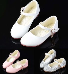 Silver White Pink Flat Flat Heel Flower Girls 'Shoes Kids' Shoes Girl's Crystals Princess Shoe Kid Wedding Accessories Storlek 26-38 S919009