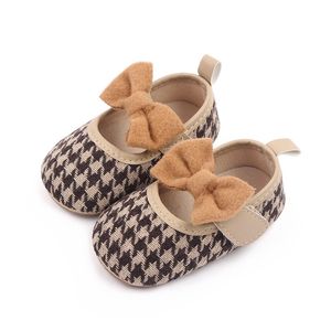 Baby Girls Cotton Shoes Retro Spring Autumn Toddlers Prewalkers Cotton Shoes Infant Soft Bottom First Walkers 0-18M