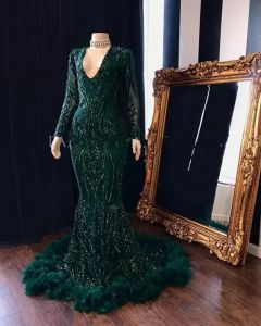 Elegant Sparkly Mermaid Prom V-neck Long Sleeve Emerald Green Sequin Lace African Black Girl Feather Evening Dress Gowns