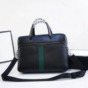 Tasarımcılar lüks evrak çantası düz renk mektup Malzeme Deri tasarım laptop çantası erkek bilgisayar çantası iş mizaç Çantalar Erkekler omuz çantaları çok iyi