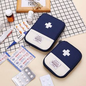 Valigie Accessori da viaggio Funzione portatile Kit di pronto soccorso Droga di emergenza Borsa per farmaci in tessuto di cotone Scatola per divisori