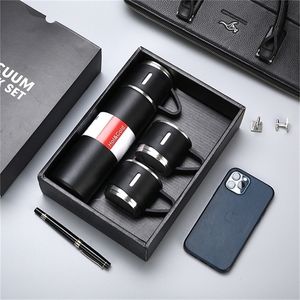 Bottiglie d'acqua 500Ml Bullet Bicchiere da caffè Thermos sottovuoto in acciaio inossidabile a doppio strato Tazza da viaggio Bottiglia per infusore d'acqua da viaggio d'affari 220919