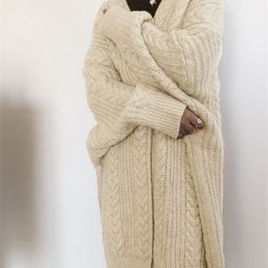 Kvinnors tr￶jor Koreanska mode Autumn Winter Medium L￤ngd Stickad Cardigan f￶rtjockad L￶s stekt deg Twist tr￶ja Jacka Women Cardigan 220920