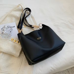 HBP Women Bag minimalistiska mode totes väskor ringkedja tidvatten messenger axel handväska