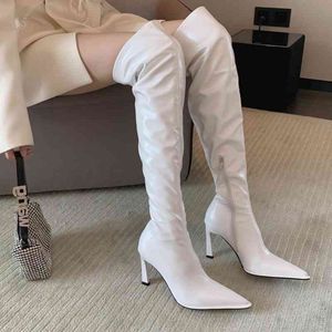 Boots Autumn 2022 مرنة Slim Sexy Spice Girl مدببة طويلة براءة اختراع سوداء جلدية جلدية عالية الأحذية عالية الأزياء متعددة الاستخدامات 220920