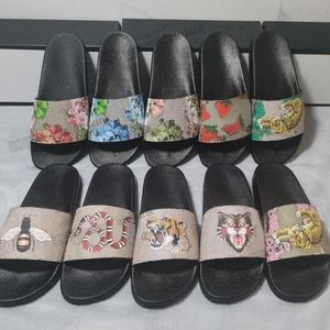 2022 Tasarımcı Slaytlar Bayan Sandaletler Terlik çiçekler çiçek Web Siyah ayakkabı Moda lüks yaz deri kauçuk sandalet plaj spor ayakkabısı wi L2sF #