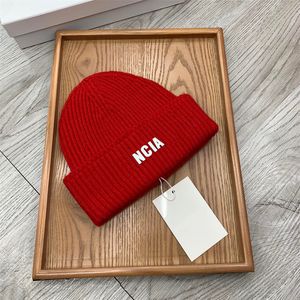 Designer Bonnet Beanie Beanie Winter Skull Hat Womens Men Knitted Cap Fashion Brand Cashmere Casual Caps High Quality Outdoor