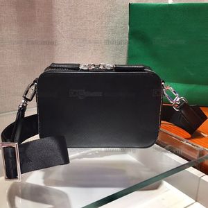 Topp Saffiano Leather och Renylon crossbody väskor handväska Nylonfoder logotyp avtagbar justerbar vävd nylon axelband blixtlåsfickor handväska