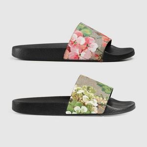 Moda marka ev ayakkabıları kadınlar erkek sandalet klasik çiçek terlik plaj slaytlar daireler flip flop loafers homeshoessandals
