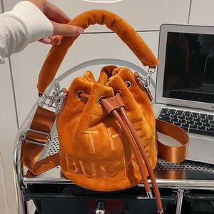 HBP Autumn Winter Drawstring Bucket Bag Letters Casual Versatile Crossbody Shoulder Bags Lambs Wool Handbags Purses