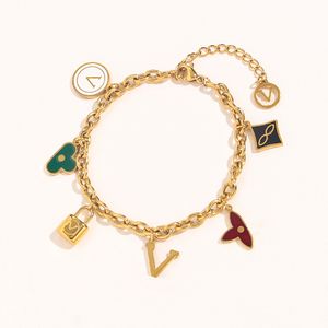 2022 Novos Pulseiras Clássicas da Moda Feminina Pulseira Multicolorida Banhada a Ouro 18K Pingente Falso Aço Inoxidável Amor Presente Pulseira Pulseira Elo de Punho Cadeia Designer de Jóias