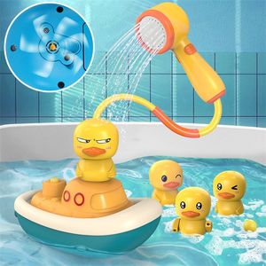 Bath Toys Cute Electric Duck Water Pump Baby Shower Spray typer av roterande ankor huvud