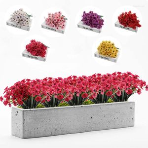 Flores decorativas 1pc Artificial 5 cabeças Spring Grass Flower Simulação Aquática Planta plástico Tela de seda violetas Bouque para casa ao ar livre