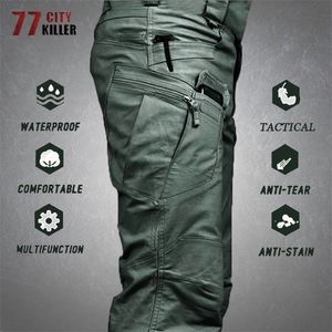 Mäns jeans Taktiska lastbyxor Män utomhusvattentät Swat Combat Militär kamouflagbyxor Casual Multi Pocket Mane Work Joggers 220920