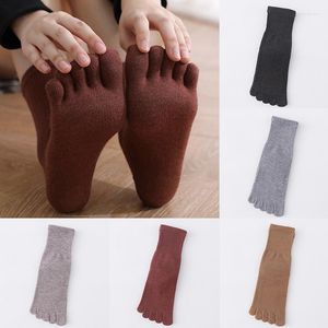 Herrstrumpor 5Colors Five-Finger Cotton Keep Warm Autumn and Winter in the Tube Sports Running Absorb Sweat Breatble Toe