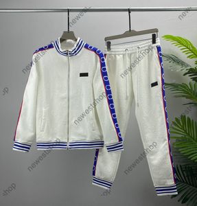 2022 Spring Designer Tute da uomo di lusso set da donna tuta sportiva con cerniera classica lettera stampa tuta in cotone manica stripe297P