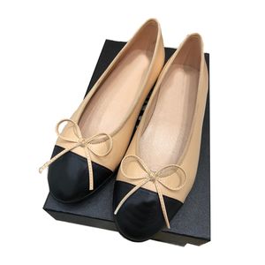 Sapatos femininos femininos de grife com gravata borboleta clássico, sapatilha de dança de balé, moda, sapatos baixos, mula, mocassins de couro sem cadarço com caixa