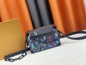 Mini borsa a tracolla morbida con catena a baule Borse a tracolla pre-autunno 2022 Borsa con manico a catena Borsa da donna di lusso con pochette di design Monogrammi Bandana Chiusura con doppia zip CrossBody