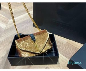 Kadınlar Denizkızı Altın Pullu Çanta Omuz Çantaları Bayanlar Bling Bling Akşam Çanta Ziyafet Partisi Flip Küçük Kare Çanta Tasarımcı Zinciri Mini Messenger Çantalar 18cm