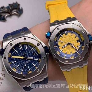 Relógio de cronometragem automática suíça de marca clássica de luxo da moda 15710 Serisapwatchmluomnhggd