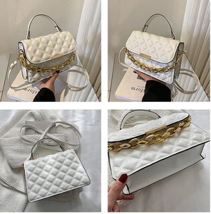 HBP Çanta Kadın Minimalist Sensör Kabuğu Küçük Kadınlar Kare Beyaz Khaki ve Kırmızı Çantalar Akrilik Crossbody Omuz Çantası BB40