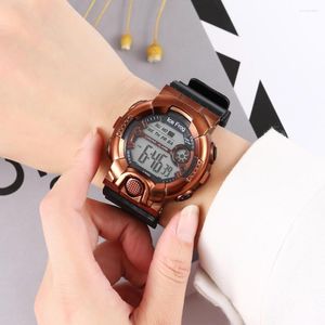 腕時計ファッション電子監視ledショーメンズウォッチレザークロックギフト女性リストreloj de hombre auto date relogio masculino