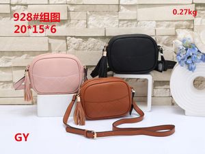 Designers Luxury Famous shoulder bag totes purse handbag message bags cluth brand classic Crossbody pu leather Wallet Luggage #928 casual Size 20CM