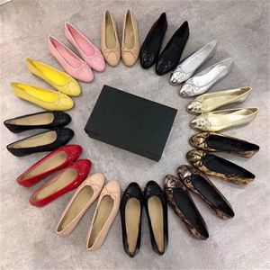 Designer channellies shoes Ballet Flat Sneakers Velvet Glove Loafers Cowhide Bow Dance Shoe Lady Leather Trample Lazy Mules