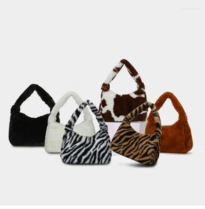 Evening Bags Women Shoulder Leopard / Zebra Skin Print Handbag Zipper Pocket Large Capacity Decorative Plush Bag