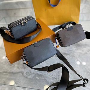 Bolsas de ombro de bolsa masculino de luxo zíper duplo em câmera de câmera de flor preta Bolsa de couro genuíno bolsas de designer de couro M80741 Crossbody