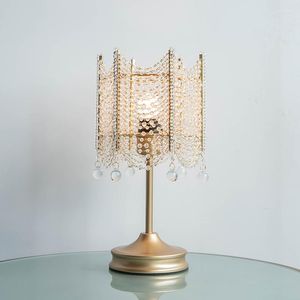 Lampade da tavolo Modern Light Luxury Crystal Lampada da comodino Camera da letto Decorazione creativa del soggiorno