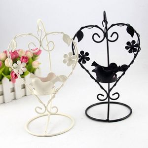 Titulares de vela Titular vintage Iron Heart Heart Bird Decorative Table Pias Central Tealight Stands Combattop Decoração de casa Presente de amantes