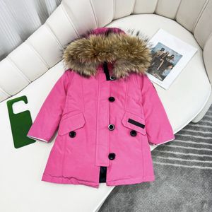 Cappotti per bambini Giacca Designer Capretto vestire Abbigliamento per bambini Piumino con distintivo Top con cappuccio Spessa Capispalla calda Ragazza Ragazzo Ragazza Parka classico 100% Collo in pelliccia di lupo 6 Stile