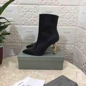 Stiletto Obcowanie kostek designer Złota litera ozdób damskie buty damskie Cowskin kaszmirowy zamek stopa stopa botkie botkie o wysokości 10,5 cm na obcasie 34-43