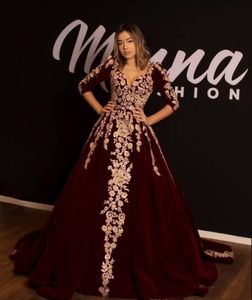 シック中東カフェルヴェットイブニングドレスA LineHalf Sleeve Gold Gold Lace Applique Arabai Abaya Caftan Burgundy Formal Celebrity Gowns Prom Party Dress