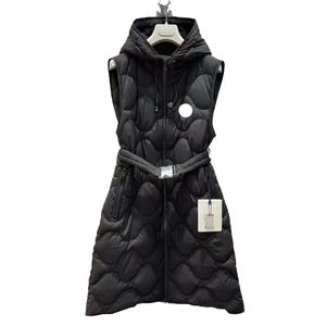 Maya Designer Women's Vests Mid Length Belted Embroidered Badge Down Jacket Vest Warm Stylist Winter Coat Thickened Outdoor Jacket Must-Have Cold Protection