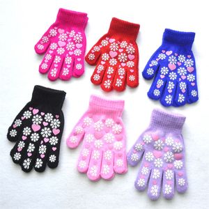 Pupil Winter warm knitting gloves Party Favor Kids outdoor sports cold proof glove love five pointed star snowflake-gloves T9I002094