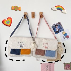 Borse da sera Borsa a tracolla in peluche di pecora con ricamo simpatico cartone animato Studentessa Borsa a tracolla grande Borsa a tracolla in pelo di agnello morbido dolce