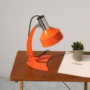 Lampy stołowe Ins Vintage Fish Tail Lampa Designer jasnopomarańczowe biurko do nordyckiego salonu studium do czytania sypialni obok
