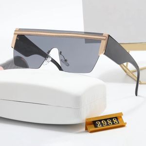 0100 Lyxig designer Solglasögon för kvinnor Mode Runda Sommarstil Svart Guld Frame Eyewear Toppkvalitet UV-skyddslins Komma med väska