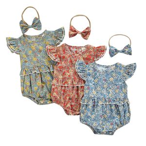 Rompers nyfödda babyflickor Romper Cotton Fly Sleeves Flowers Printed Jumpsuit med pannband Småbarnskläder 2 Piece Outfits J220922