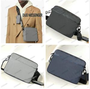 حقيبة كتف M46104 Grey Duo Messenger للرجال مع محفظة للعملات المعدنية M45730 كحلي M69827 Black Monograms Shadow leather cross-body