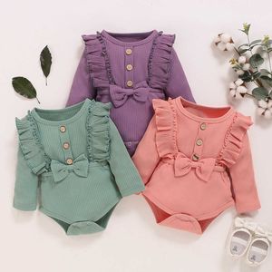 Rompers Wholesale Newborn Baby Spring Autumn Clothes Baby Girls Solid Ribbed Rompers långärmad ruffles stickade jumpsuits 018m J220922